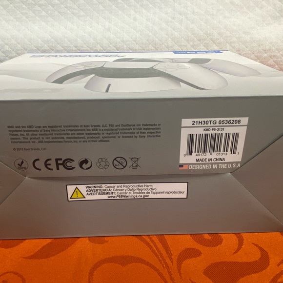 PS5 Controller Charger, PlayStation 5 Charger & 1 Silicone Controller Skin - Picture 11 of 12